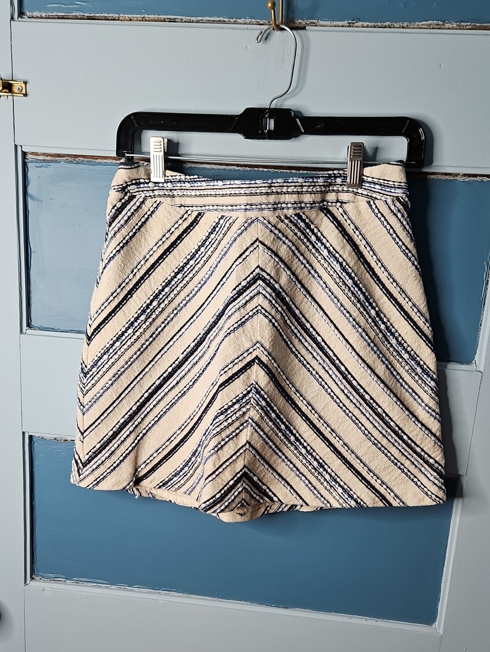 💕New Look Striped Textured Mini Skirt in Cream and Navy Size 10
